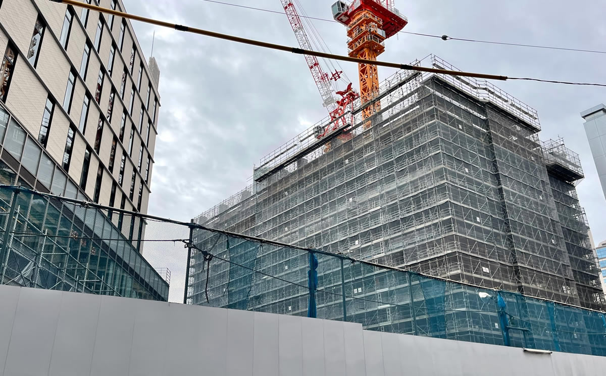 ザ・ヨコハマフロントタワー THE YOKOHAMA FRONT TOWERとJR東日本ホテルメッツ横浜